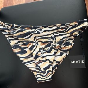 Skatie Cheryl bottom